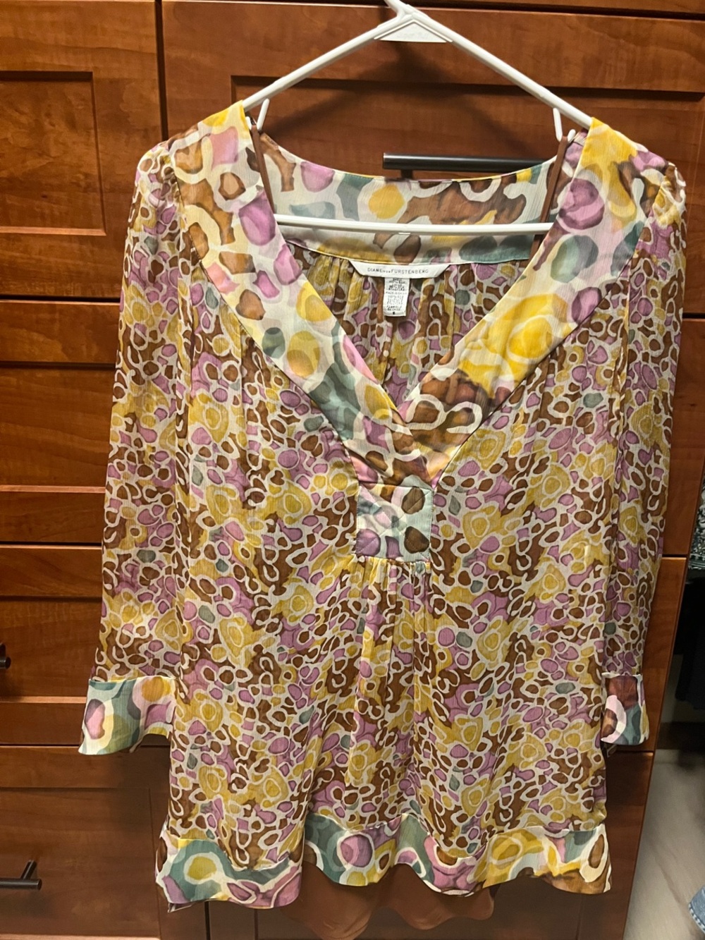 Diane Von Furstenberg silk Multicolor Printed V-Neck flowy tunic—